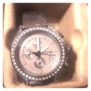 Cute FOSSIL watch with grey leather look band!